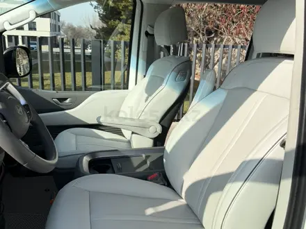 Hyundai Staria 2025 года за 24 500 000 тг. в Алматы – фото 21