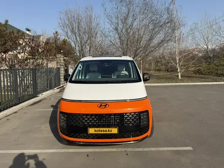 Hyundai Staria 2025 года за 24 500 000 тг. в Алматы – фото 3