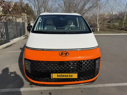 Hyundai Staria 2025 года за 24 500 000 тг. в Алматы – фото 30