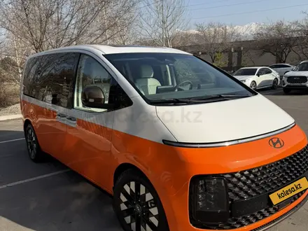 Hyundai Staria 2025 года за 24 500 000 тг. в Алматы – фото 38