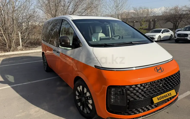 Hyundai Staria 2025 года за 24 500 000 тг. в Алматы