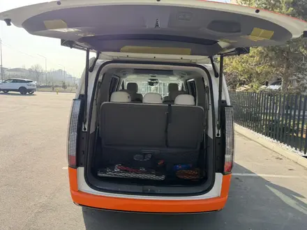 Hyundai Staria 2025 года за 24 500 000 тг. в Алматы – фото 40