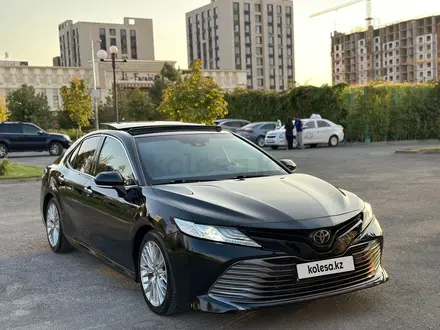 Toyota Camry 2018 года за 13 500 000 тг. в Шымкент – фото 5