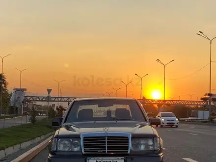 Mercedes-Benz E 230 1992 года за 1 400 000 тг. в Алматы – фото 2