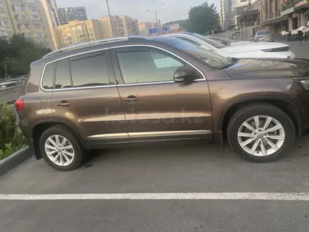 Volkswagen Tiguan 2013 года за 8 500 000 тг. в Алматы – фото 19