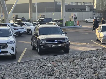 Volkswagen Tiguan 2013 года за 8 500 000 тг. в Алматы – фото 21
