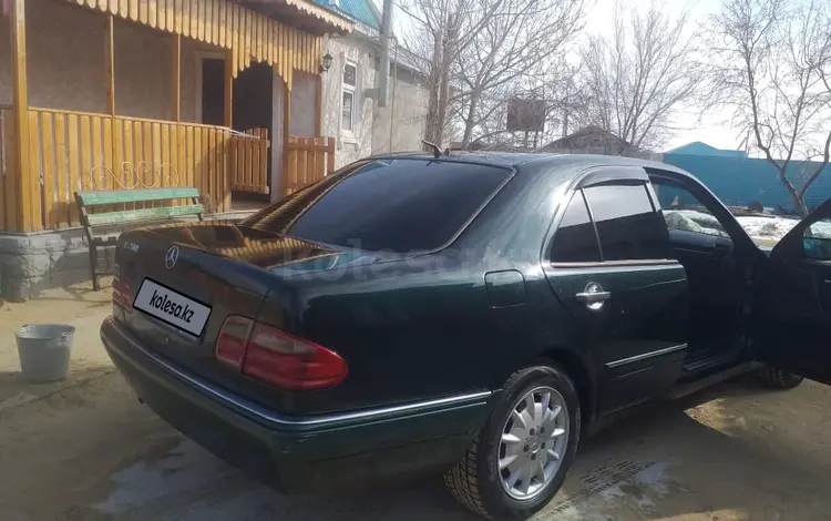 Mercedes-Benz E 280 1996 года за 2 300 000 тг. в Аральск