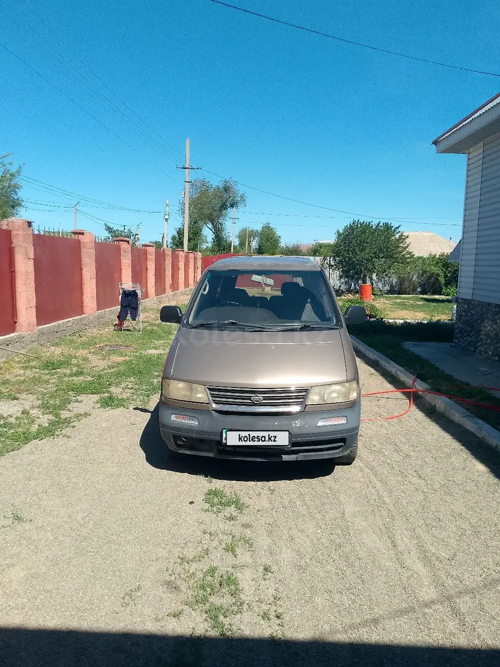Nissan Largo, 1995