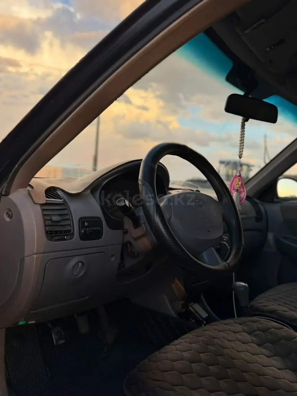 Hyundai Accent, 2004