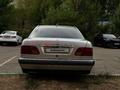 Mercedes-Benz E 230 1997 года за 3 300 000 тг. в Усть-Каменогорск – фото 5