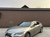 Lexus ES 250 2018 года за 19 800 000 тг. в Тараз – фото 2