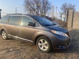 Toyota Sienna 2012 года за 9 200 000 тг. в Шу