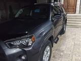 Toyota 4Runner 2017 года за 19 000 000 тг. в Алматы