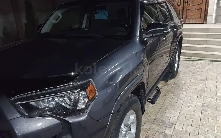 Toyota 4Runner 2017 года за 19 000 000 тг. в Алматы