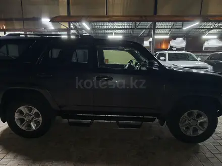 Toyota 4Runner 2017 года за 19 000 000 тг. в Алматы – фото 5