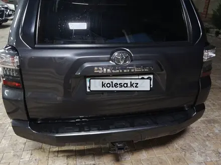 Toyota 4Runner 2017 года за 19 000 000 тг. в Алматы – фото 6