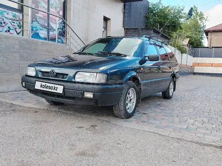 Volkswagen Passat 1993 годаүшін1 500 000 тг. в Шымкент
