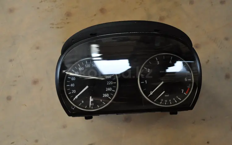 BMW E90 щиток приборов, панель, приборка за 40 000 тг. в Астана
