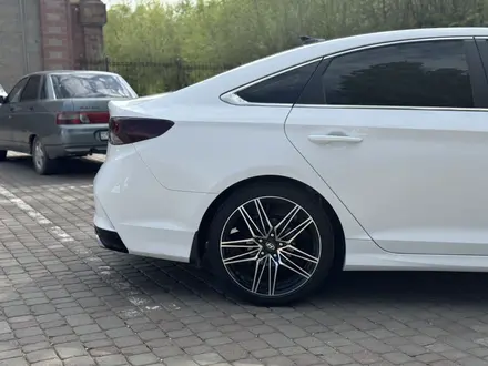 Hyundai Sonata 2019 года за 7 990 000 тг. в Уральск – фото 3