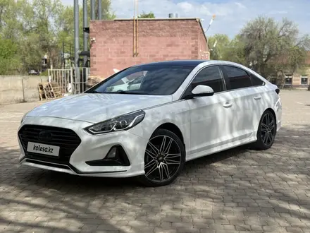 Hyundai Sonata 2019 года за 7 990 000 тг. в Уральск