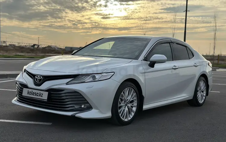 Toyota Camry 2019 годаfor15 700 000 тг. в Шымкент