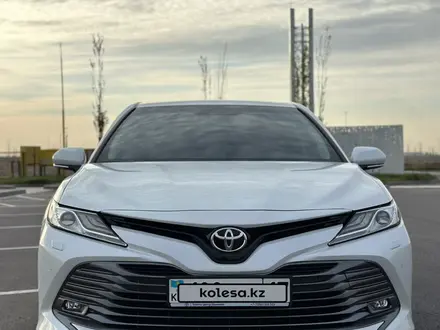 Toyota Camry 2019 года за 15 700 000 тг. в Шымкент – фото 5