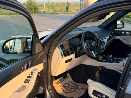 BMW X5 2019 года за 31 500 000 тг. в Алматы – фото 8