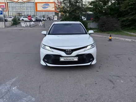 Toyota Camry 2020 года за 12 000 000 тг. в Алматы