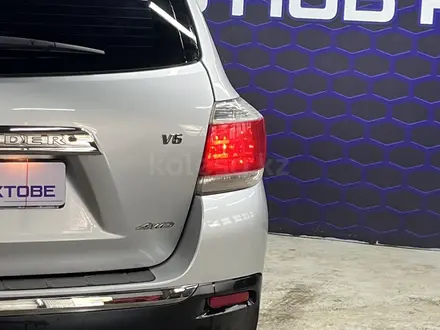 Toyota Highlander 2012 года за 13 000 000 тг. в Актобе – фото 5