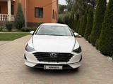 Hyundai Sonata 2022 года за 9 300 000 тг. в Алматы – фото 2