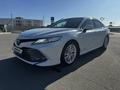 Toyota Camry 2018 года за 13 800 000 тг. в Семей