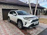 Toyota RAV4 2021 годаfor16 300 000 тг. в Павлодар – фото 2