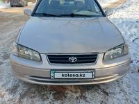 Toyota Camry 2000 года за 3 700 000 тг. в Алматы