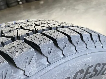 285-65-17 Bridgestone Blizzak DMV3 за 111 000 тг. в Алматы – фото 3