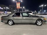 Mercedes-Benz E 230 1992 года за 2 100 000 тг. в Алматы – фото 4