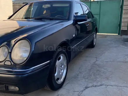 Mercedes-Benz E 230 1995 года за 3 200 000 тг. в Тараз – фото 5