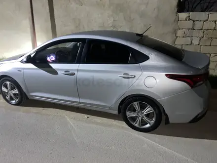Hyundai Accent 2018 года за 6 350 000 тг. в Актау – фото 5