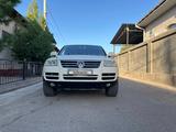 Volkswagen Touareg 2004 года за 3 850 000 тг. в Шымкент