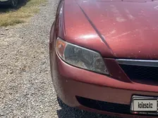 Mazda 323, 2001