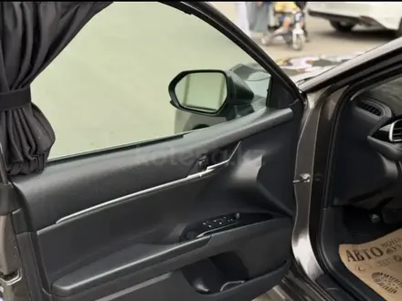Toyota Camry 2019 года за 11 000 000 тг. в Атырау – фото 22