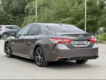Toyota Camry 2019 года за 11 000 000 тг. в Атырау – фото 7