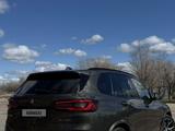 BMW X5 2023 года за 42 000 000 тг. в Уральск – фото 3