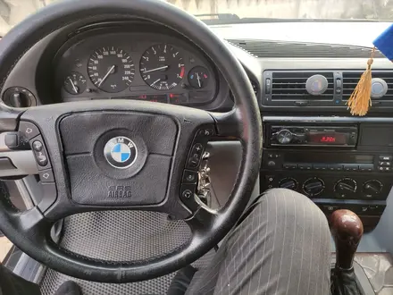 BMW 728 1998 года за 3 000 000 тг. в Семей – фото 3