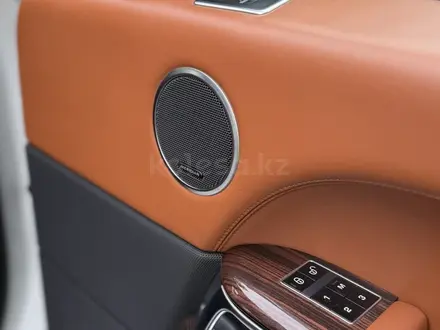 Land Rover Range Rover 2014 года за 25 000 000 тг. в Алматы – фото 11