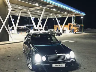 Mercedes-Benz E 320