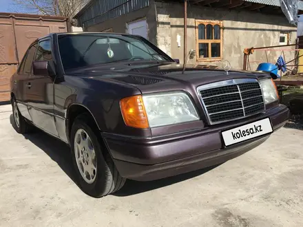 Mercedes-Benz E 320 1993 года за 1 900 000 тг. в Тараз – фото 8