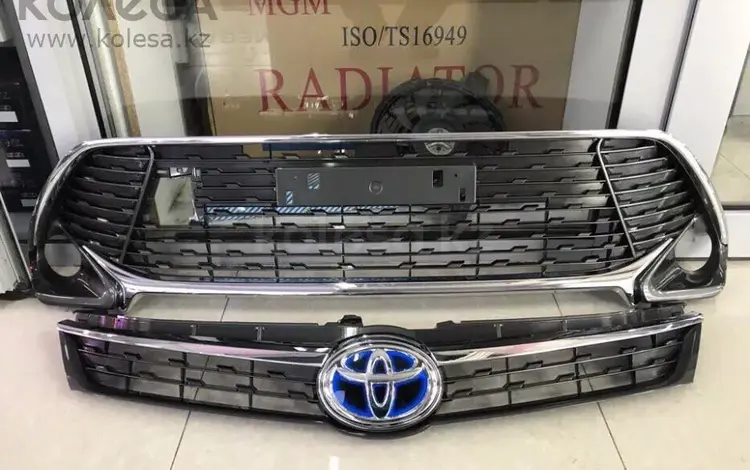 Решетка эксклюзив на Toyota Camry 55 за 85 000 тг. в Астана