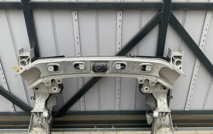 Балка передняя На Мерседес 222 4wd полный привод w222үшін1 000 тг. в Алматы