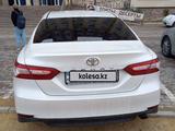 Toyota Camry 2018 годаfor14 300 000 тг. в Актау – фото 2