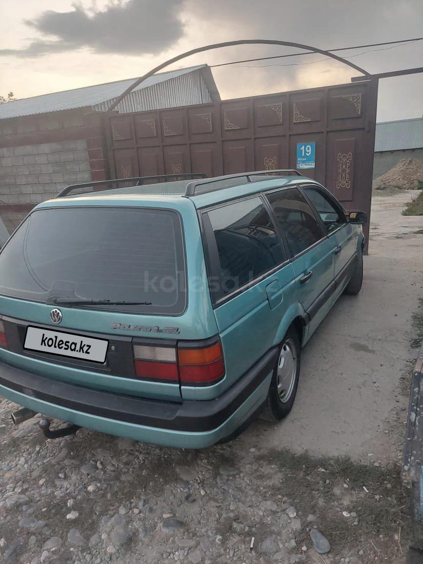 Volkswagen Passat 1992 г.